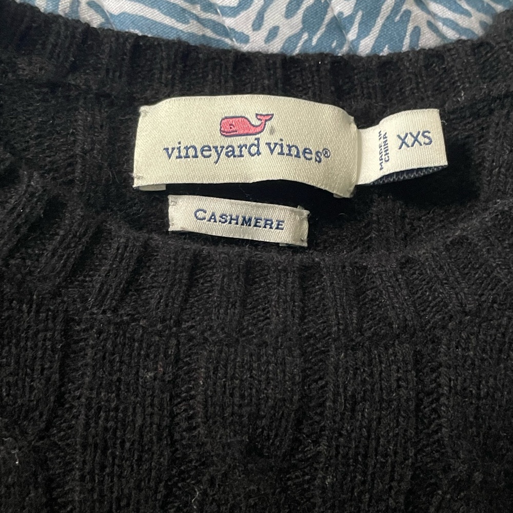 Vineyard Vines women’s cashmere sweater - worn once -